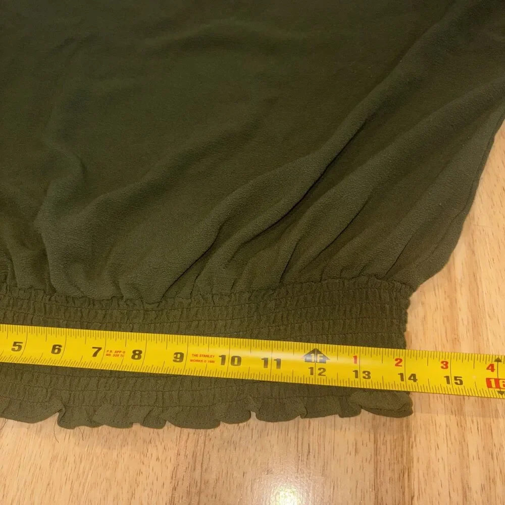 Michael Kors Women’s Green Top Sz Large Smocked Hem Rolled Tab Sleeve Gold Logo
